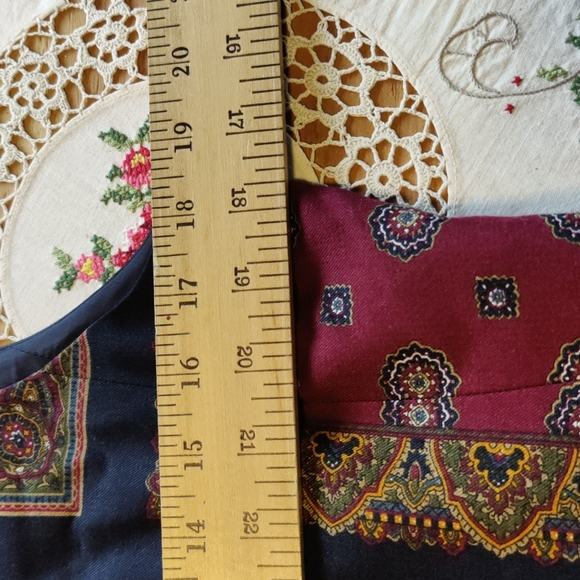 Vintage Vest by Liz Claiborne Petite Collection - Picture 6 of 10